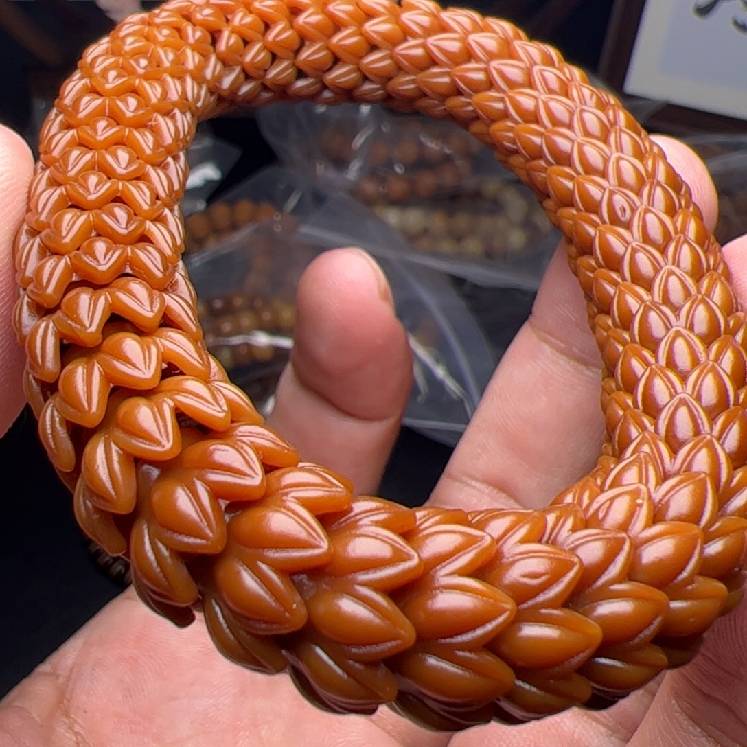 猴头核桃吊坠哦据咯