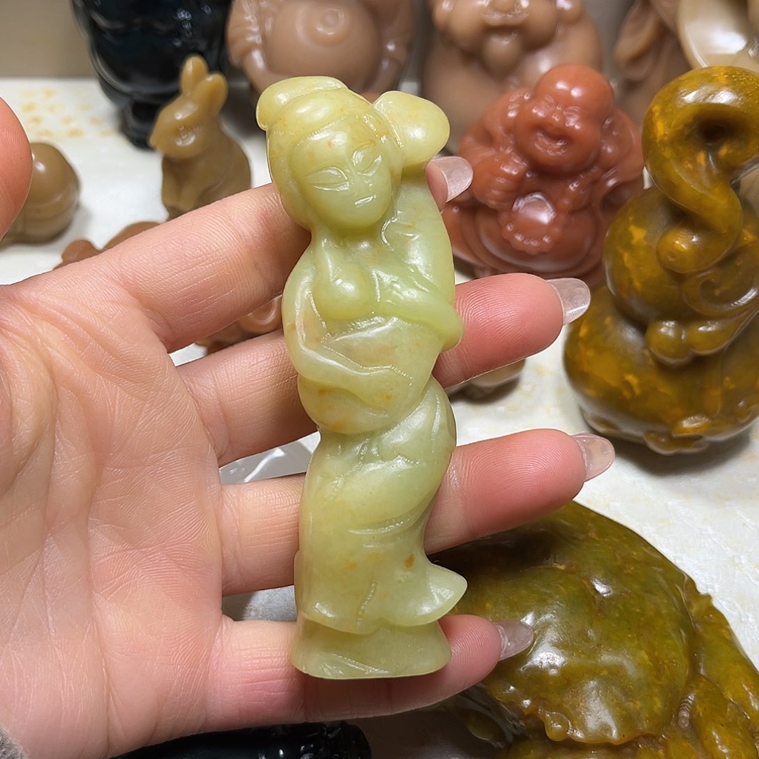 白玉菩提吊坠白玉菩提吊坠