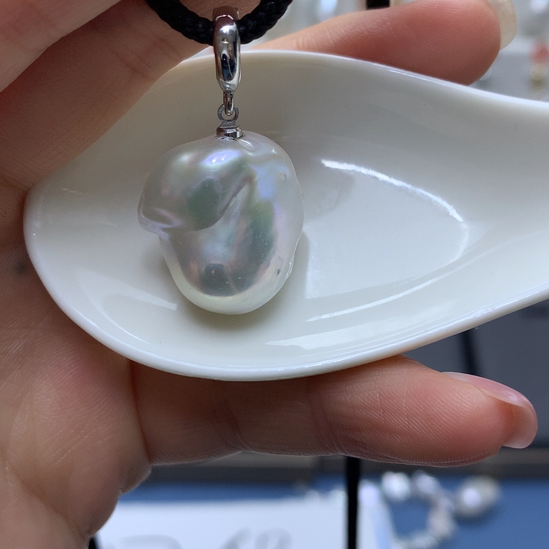 楚***歌淡水珍珠未镶嵌其它