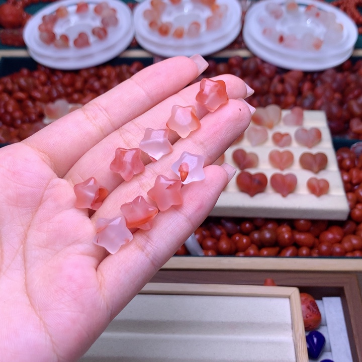 回***屁南红玛瑙未镶嵌珠宝半成品160