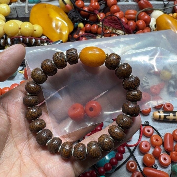 白玉菩提吊坠蛐***酒菩提树等树木的生长