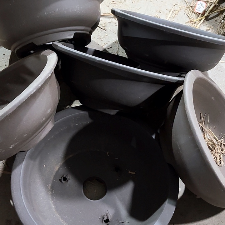 紫砂花盆   100-6。    28.5-10