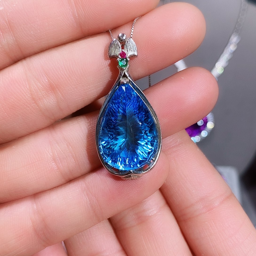 托帕石吊坠(赠链)银S925镶嵌