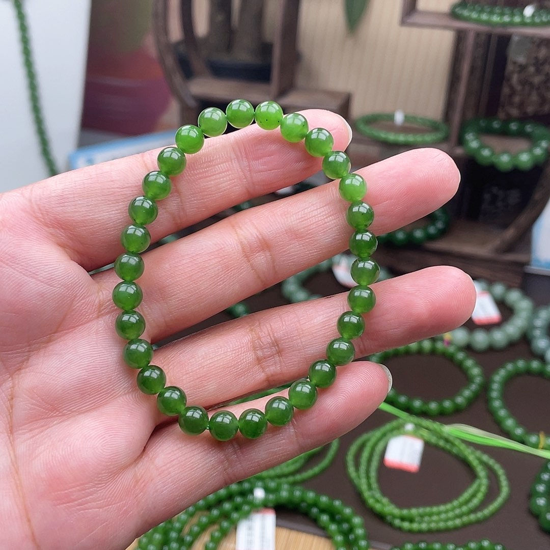 和田玉未镶嵌手链辣阳绿卡6