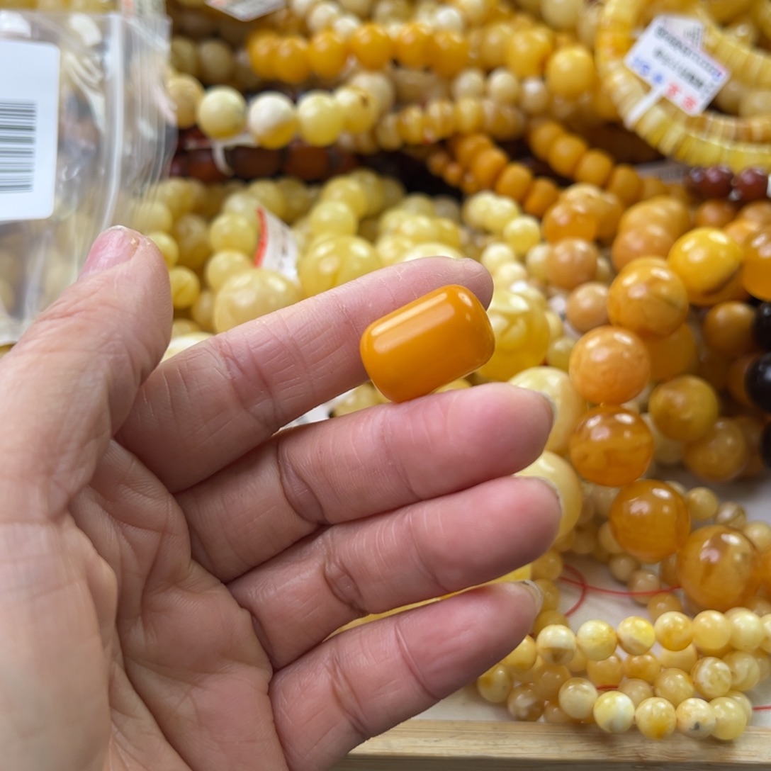 琥珀珠宝奇石未镶嵌