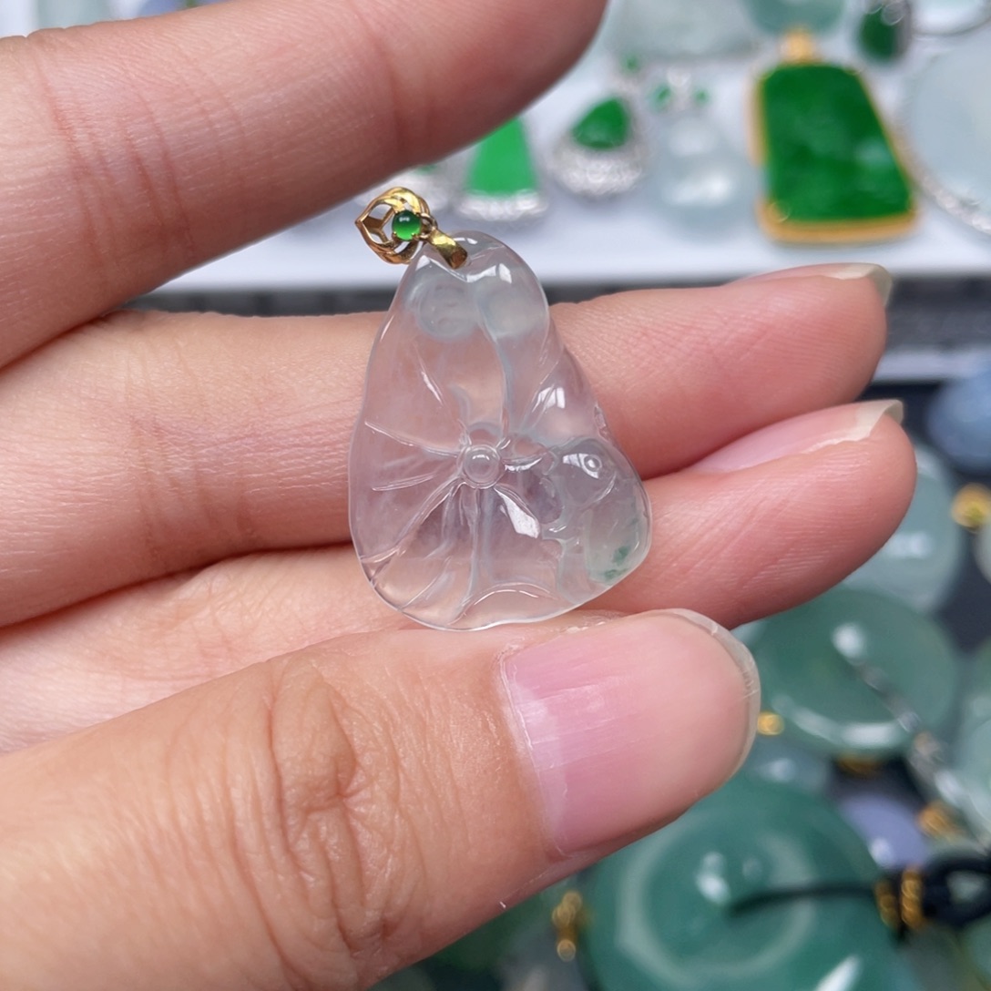 翡翠颈饰18K金镶嵌翡翠