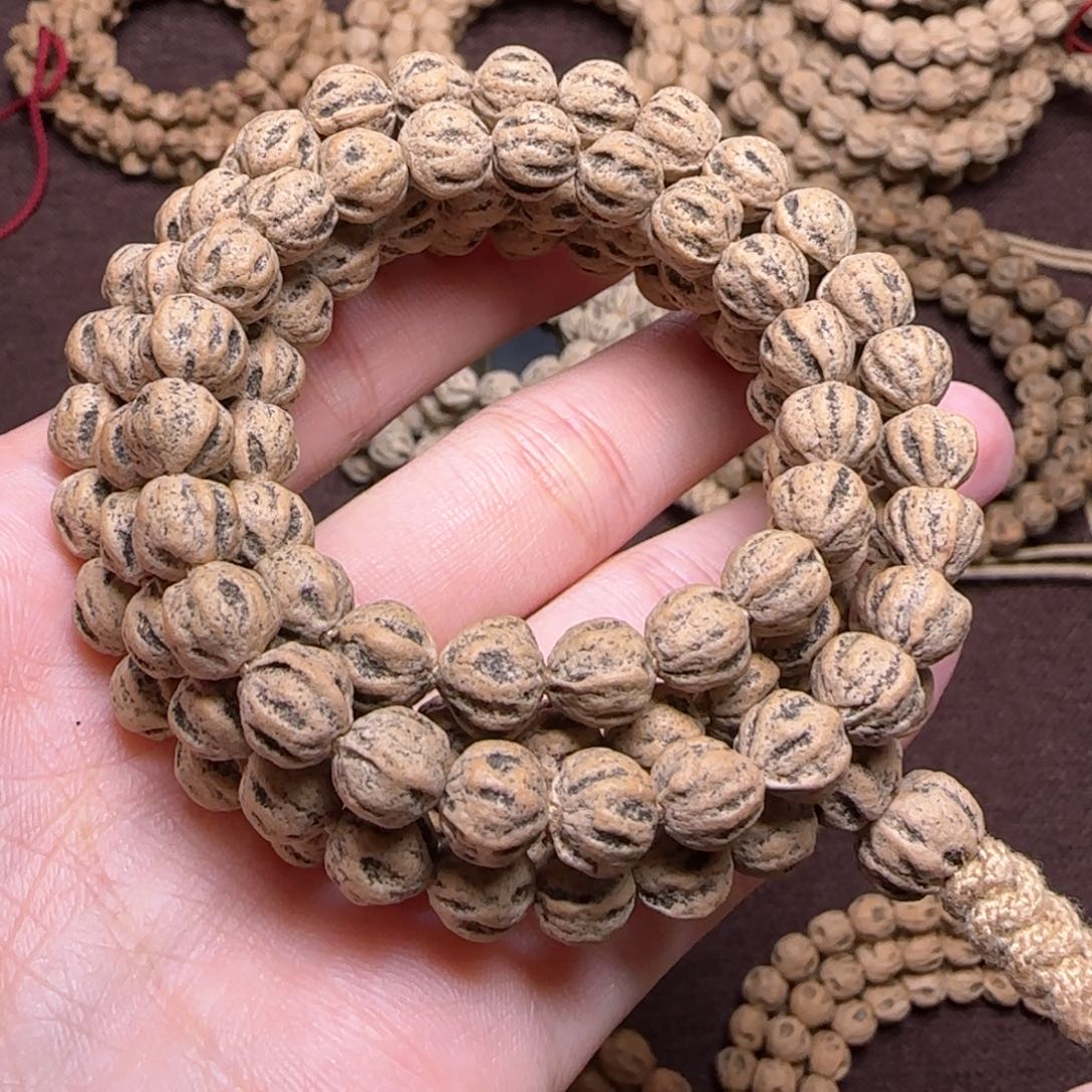 柏香籽/百香籽手串阿*