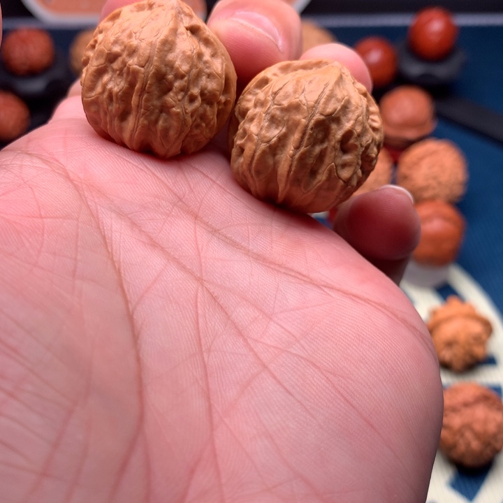 桃核把件野生小手捻