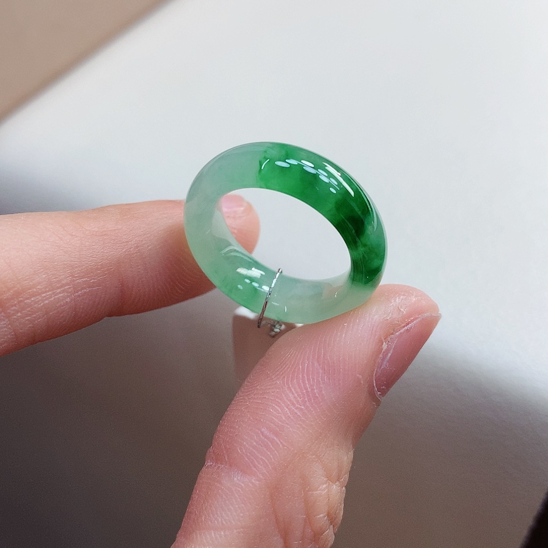 翡翠戒指未镶嵌11号