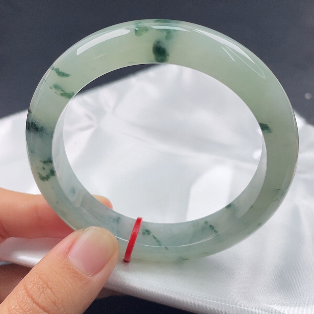 淘***淘翡翠未镶嵌手镯5859正圈 （25405）