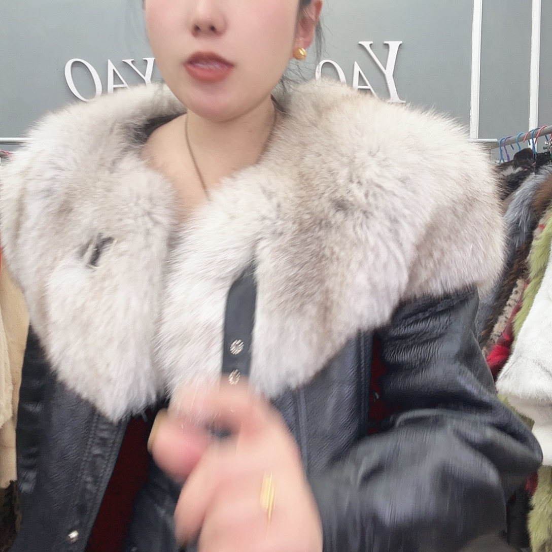 姚小妖家高端皮草