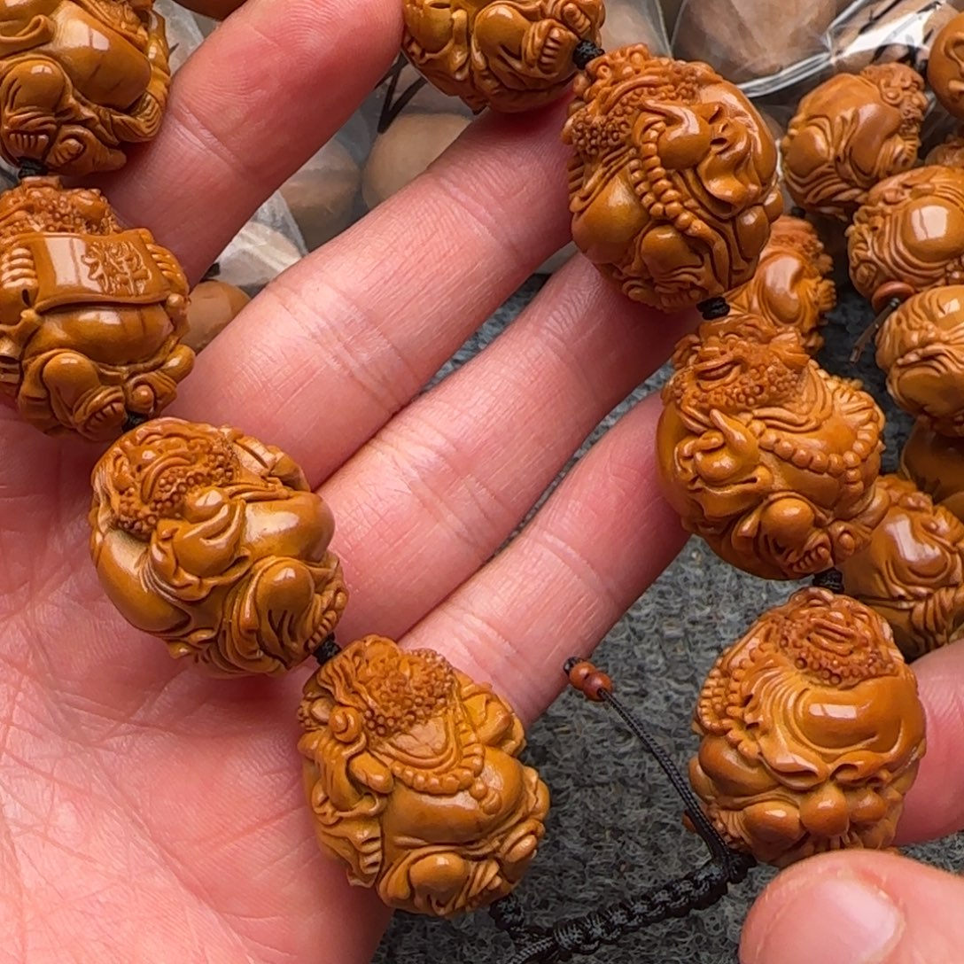 吊坠橄榄核……………………