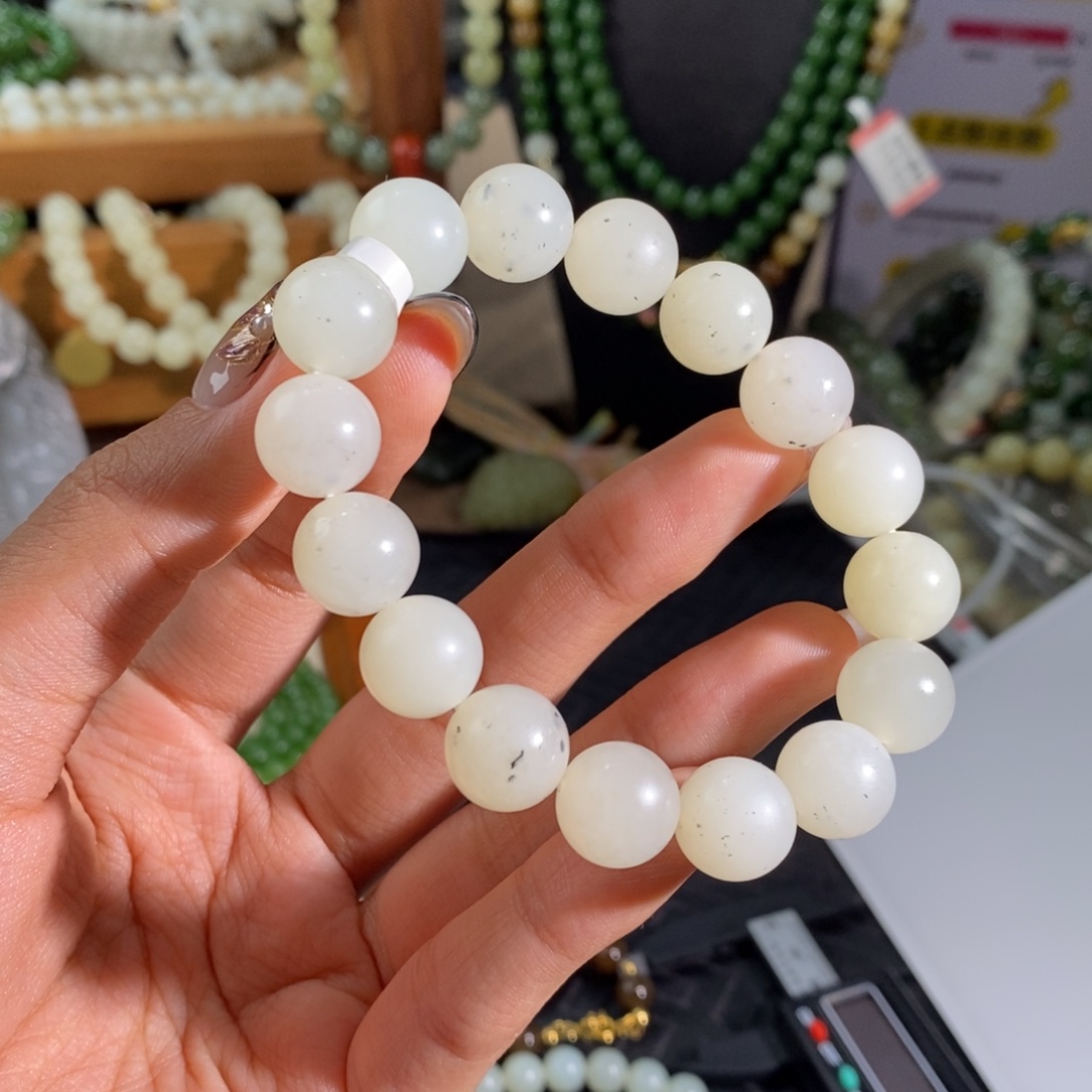 和田玉未镶嵌手链