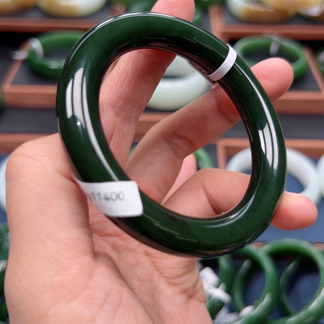 未镶嵌手镯和田玉（碧玉）5354