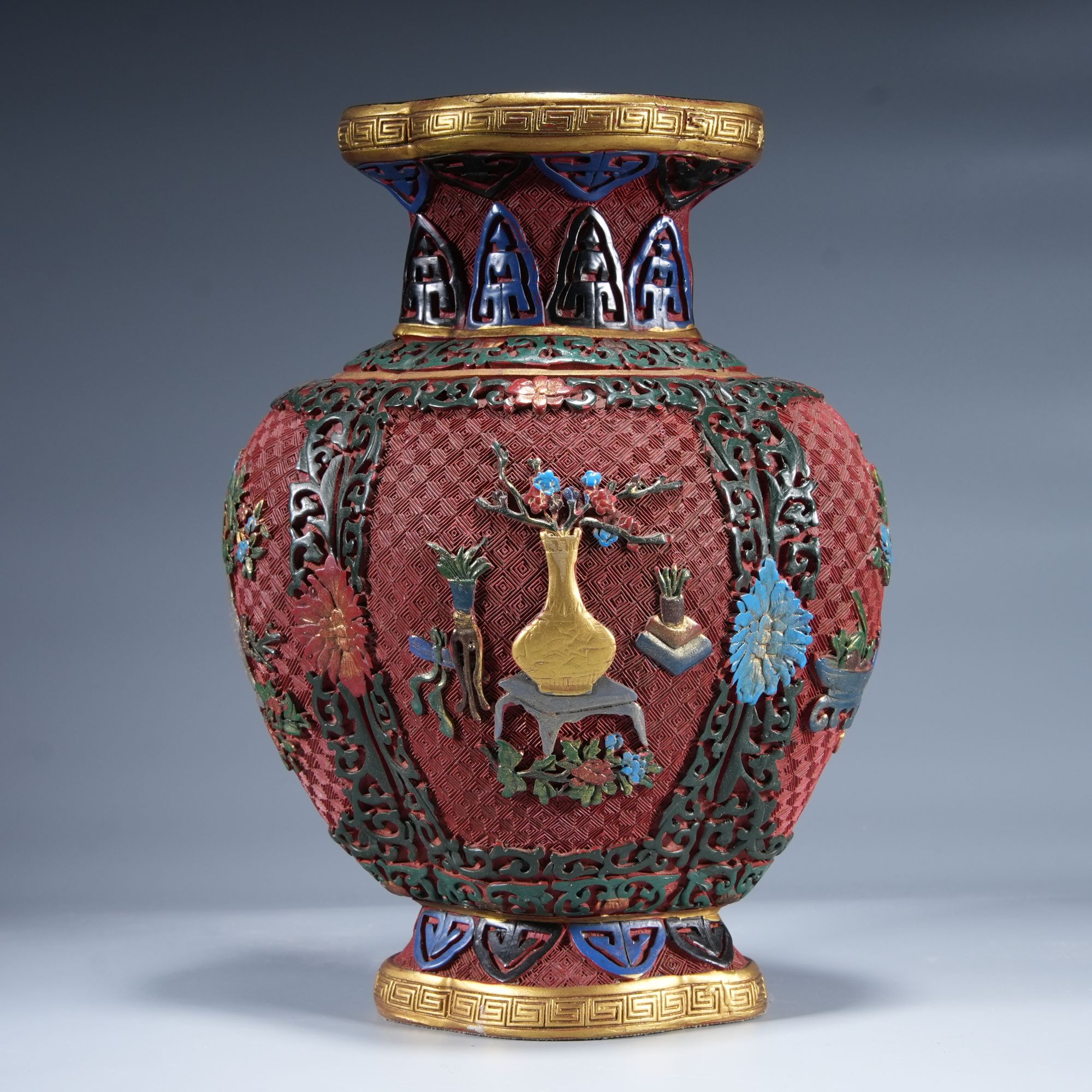 z320/清乾隆 雕漆嵌百宝博古方觚【华豫之门甄选】