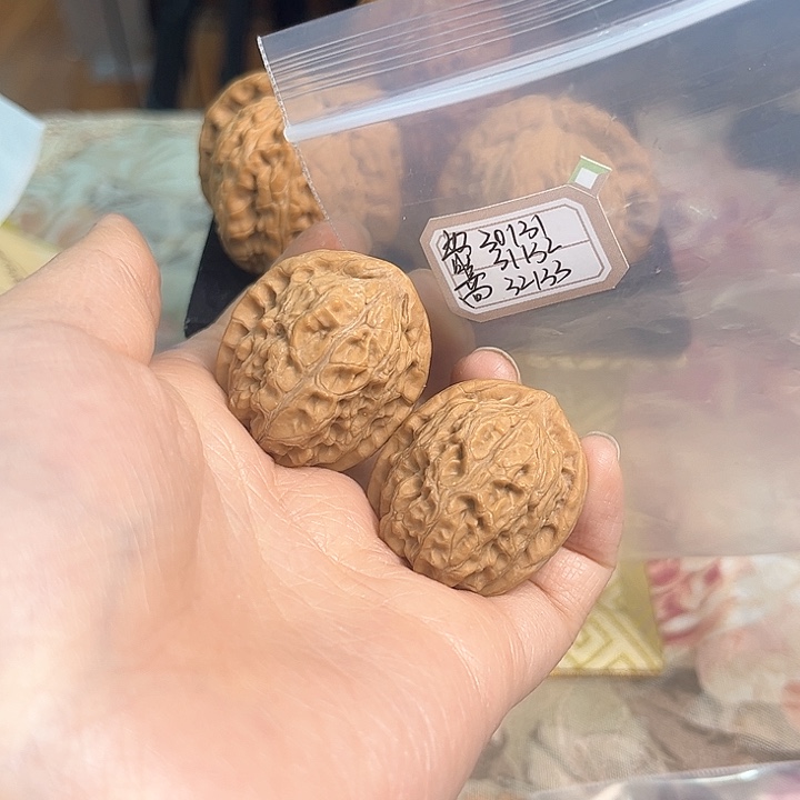 文玩核桃把件非嫁接小狮子头