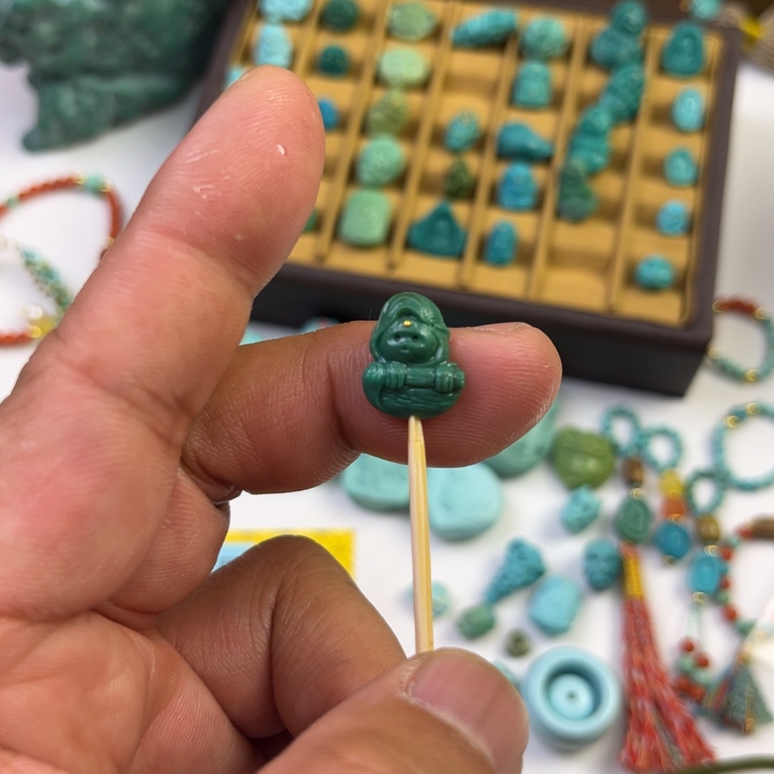 绿松石配饰未镶嵌