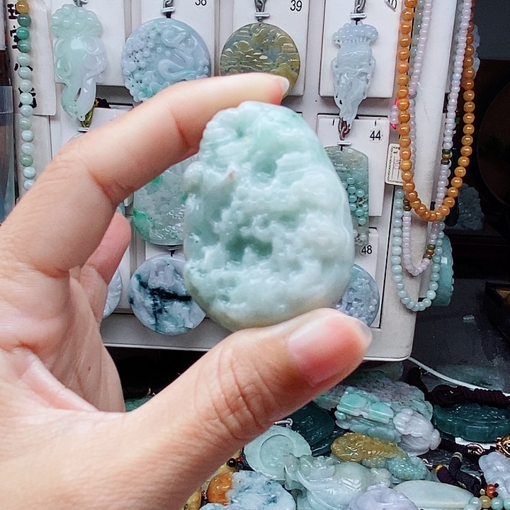 翡翠未镶嵌颈饰翡翠