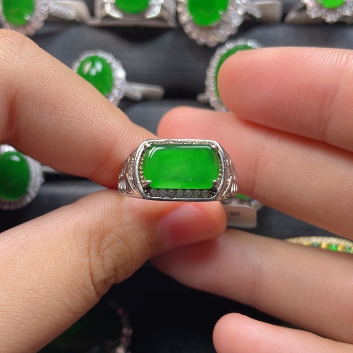 翡翠戒指银S925镶嵌戒指