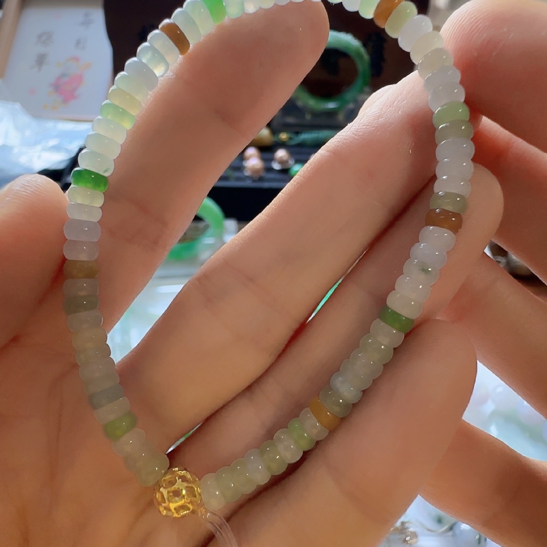 翡翠未镶嵌手镯翡翠75