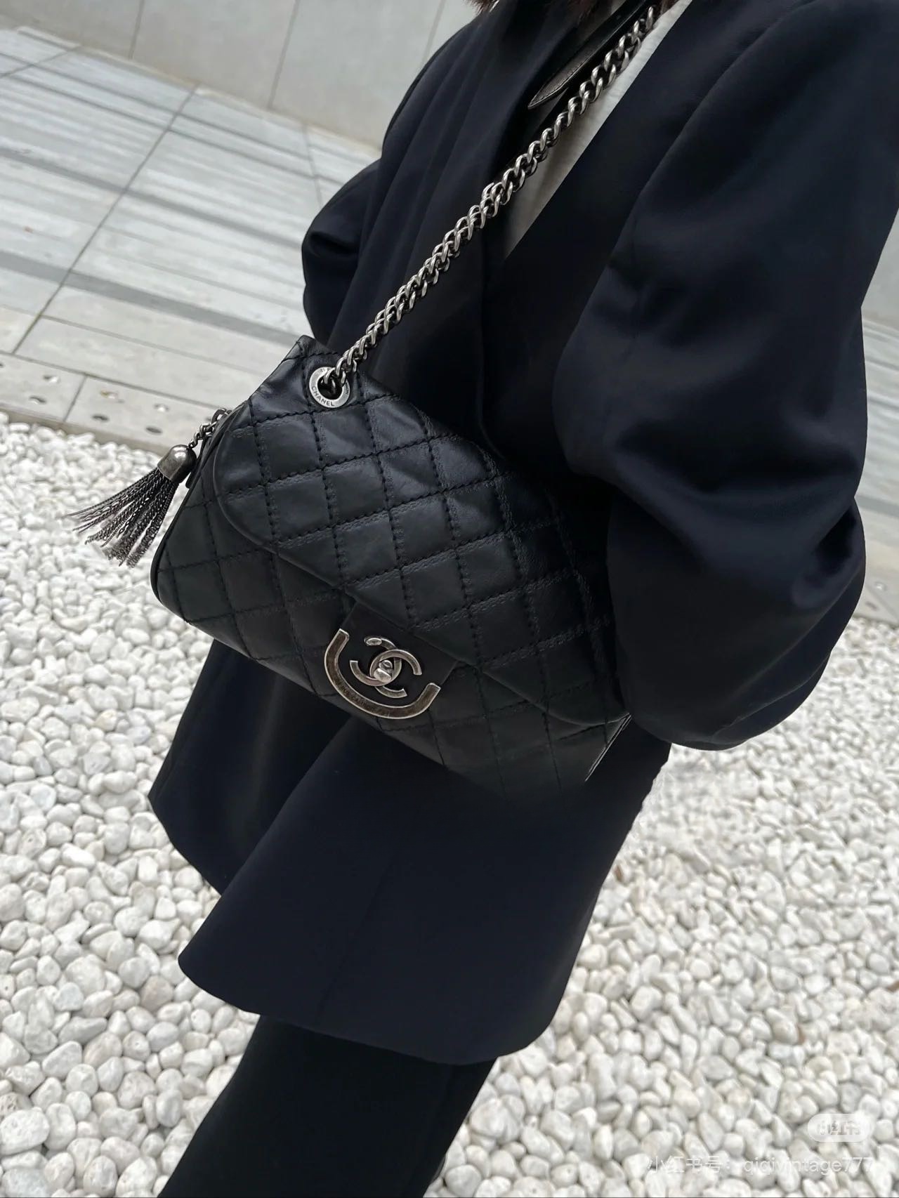 95新 Chanel/香奈儿 黑银中号爱丁堡流苏单肩链条包 底长25 18开