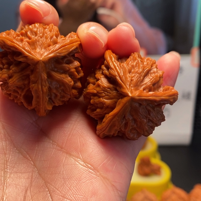 【闪购商品】把件桃核嘉*爸1号三棱，