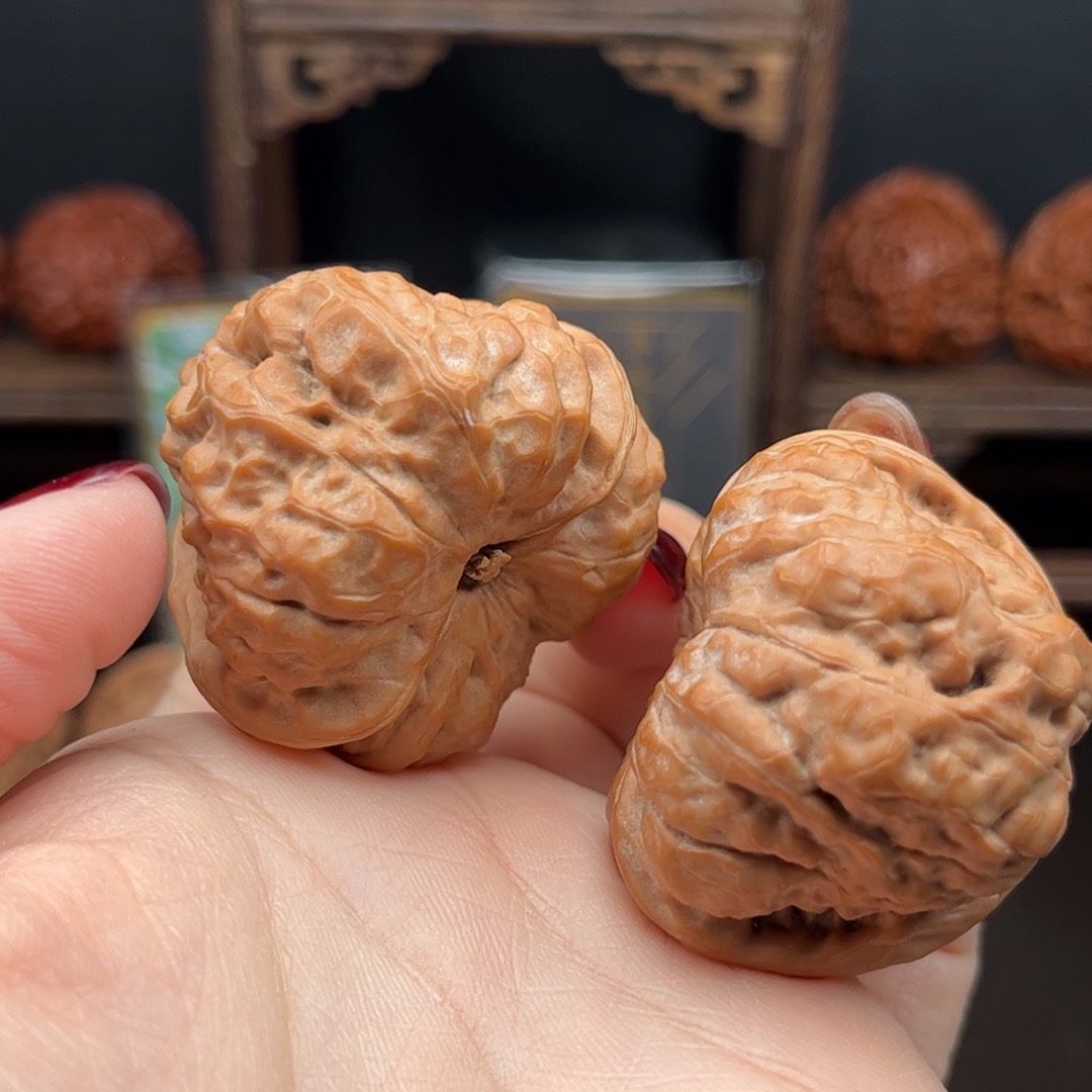 桃核把件蛤蟆头41。