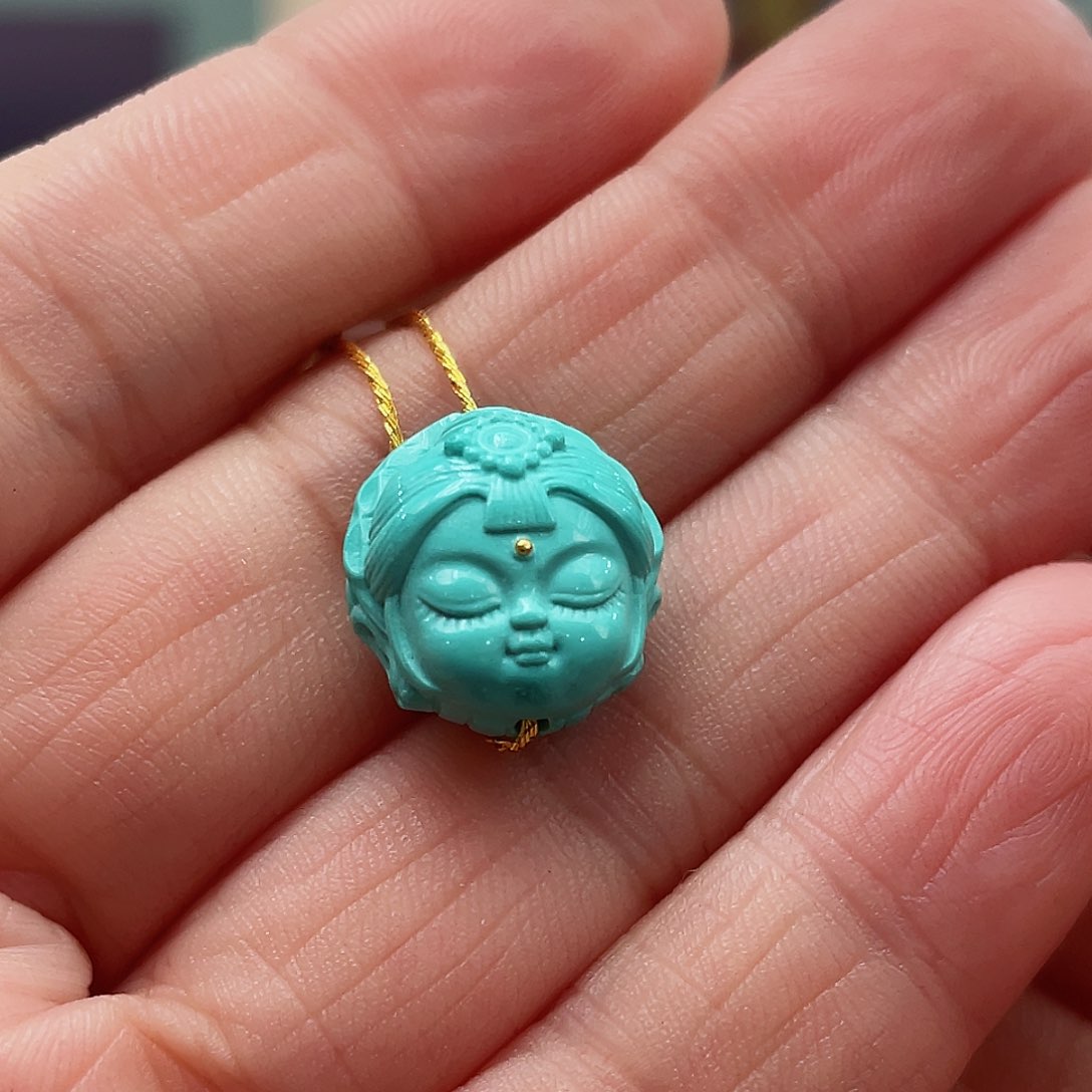 绿松石颈饰未镶嵌