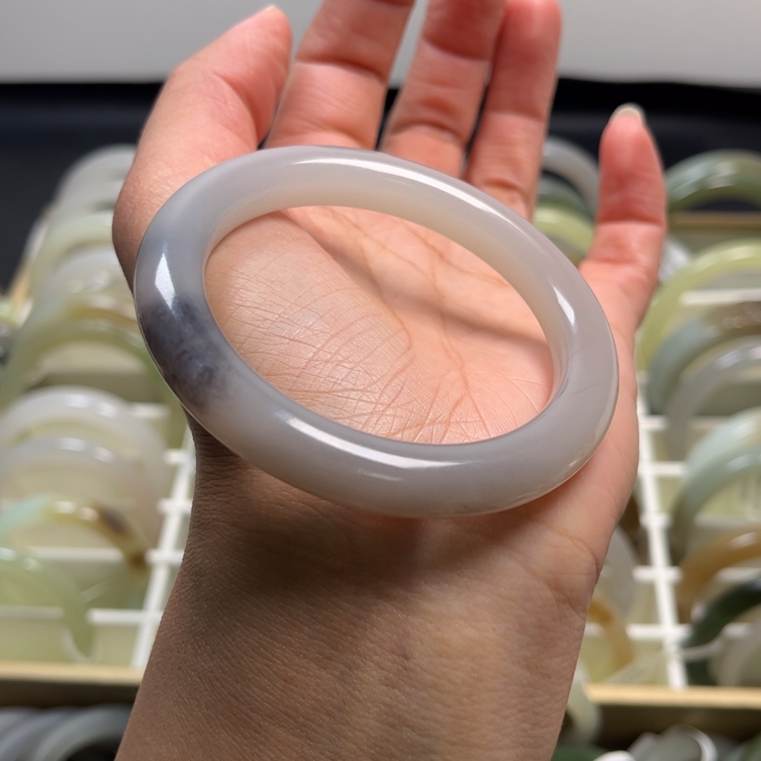 和田玉未镶嵌手镯54.2圈