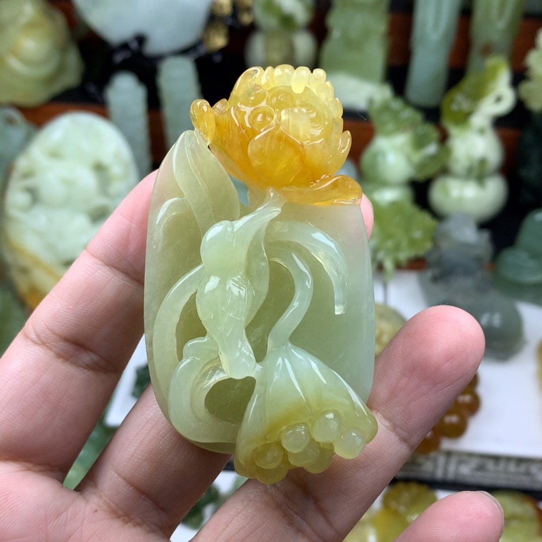 岫玉手把件未镶嵌