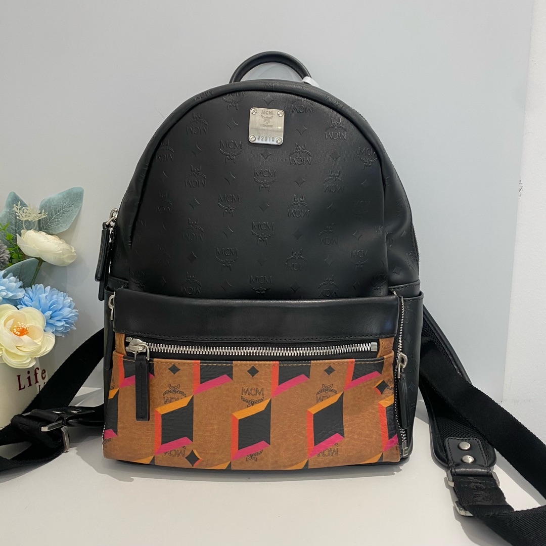95新 MCM 拼色双肩包中号16434453