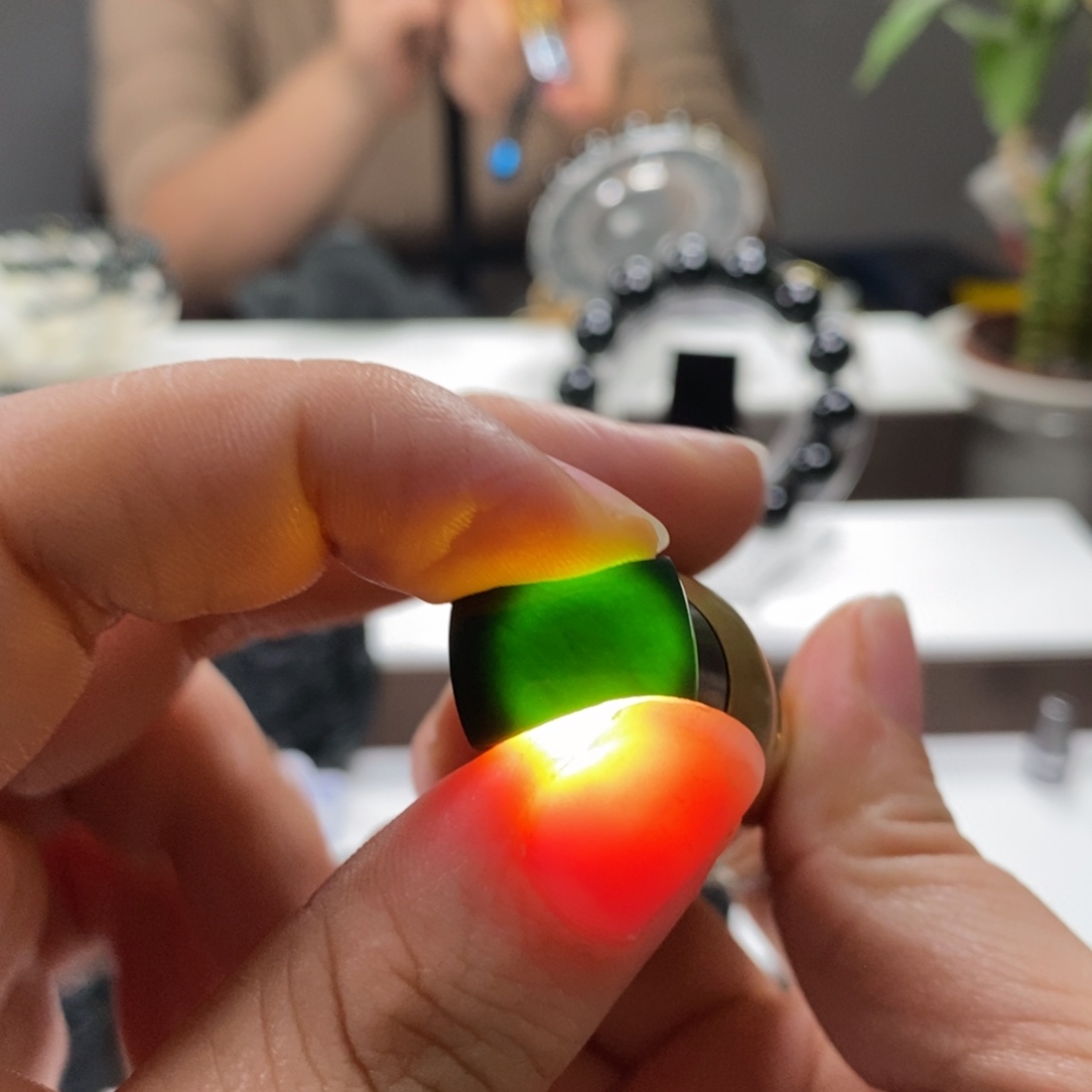 定制翡翠未镶嵌马鞍戒面天然a货墨翠