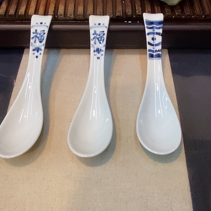 *****瓷片日本进口福勺子3把