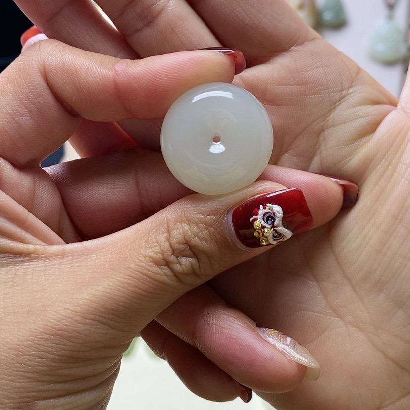 【闪购商品】和田玉颈饰未镶嵌抱**圆