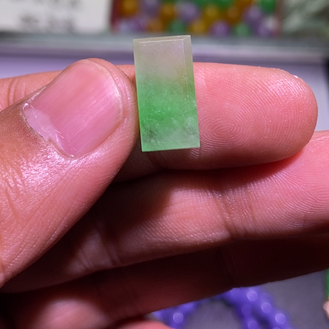 翡翠未镶嵌颈饰吊坠