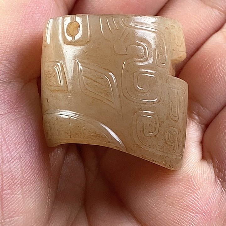 和田玉挂件未镶嵌十**霄