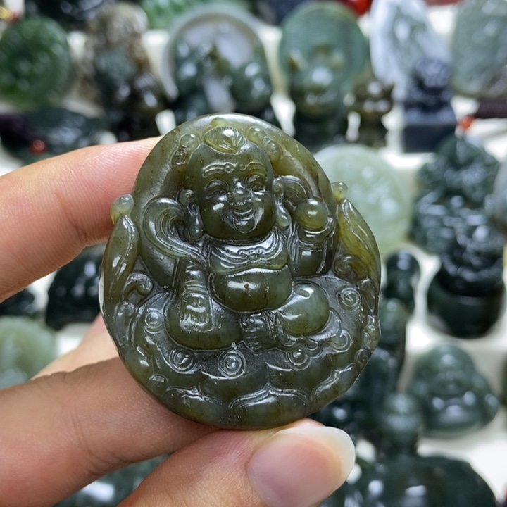 颈饰未镶嵌和田玉