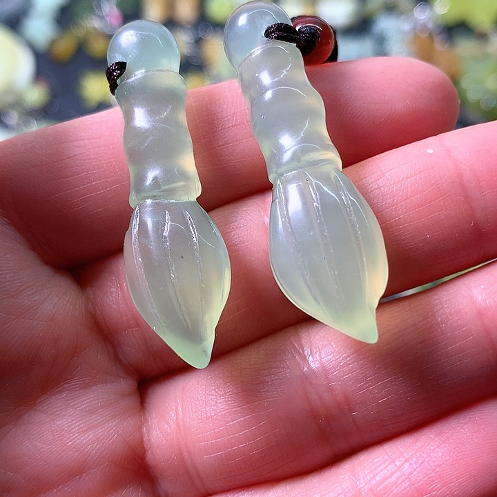 蛇纹石玉耳坠未镶嵌