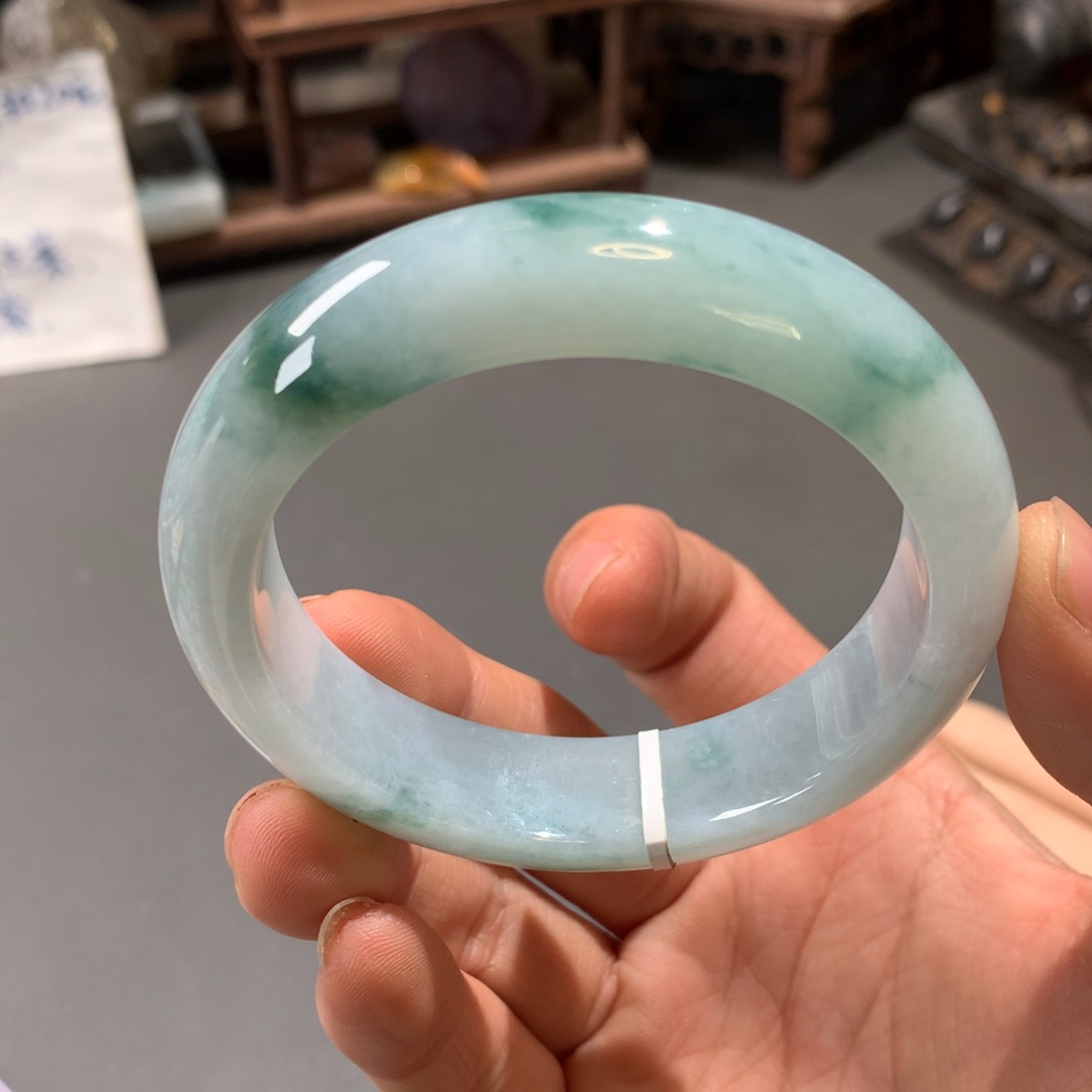 翡翠手镯未镶嵌55.3圈口