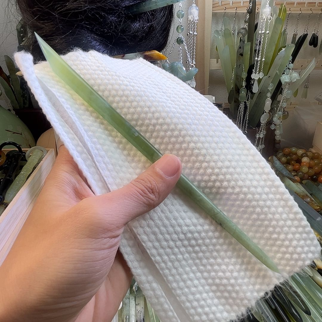 蛇纹石玉发饰未镶嵌