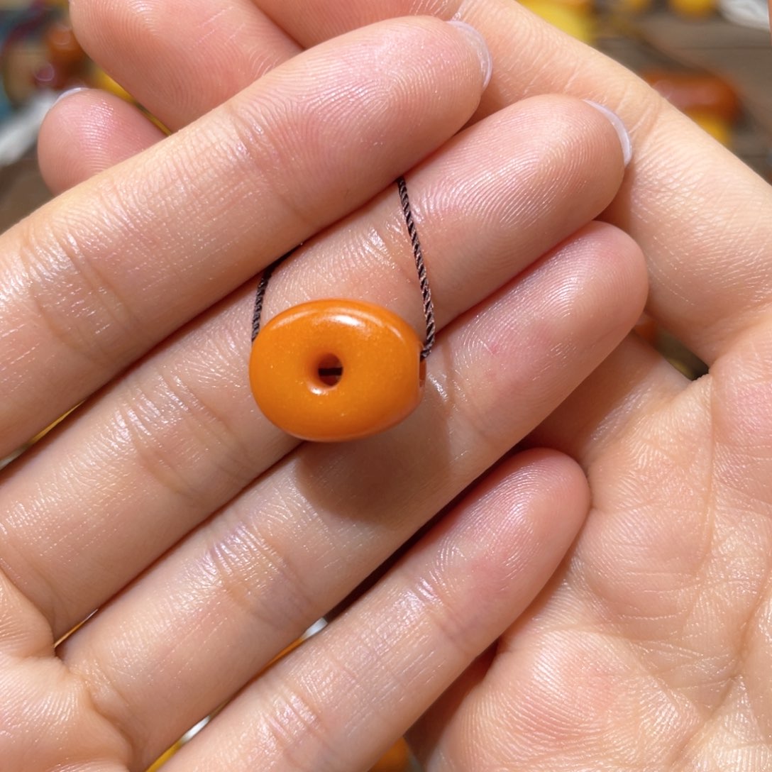 【闪购商品】琥珀裸石未镶嵌四通