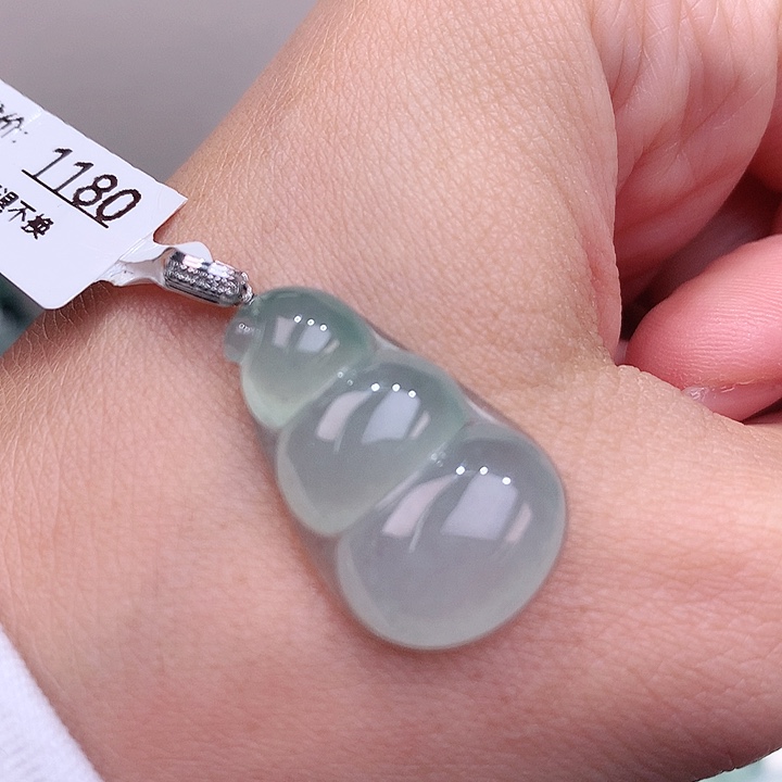 颈饰未镶嵌翡翠高冰福豆