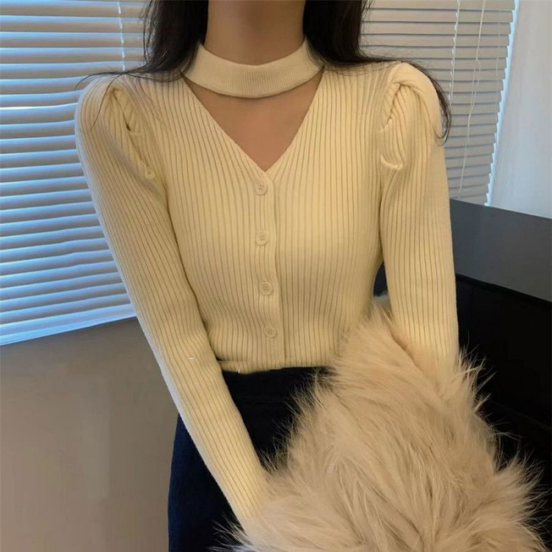 秋冬设计感纯欲风挂脖镂空单排扣毛衣开衫女修身显瘦打底针织上衣