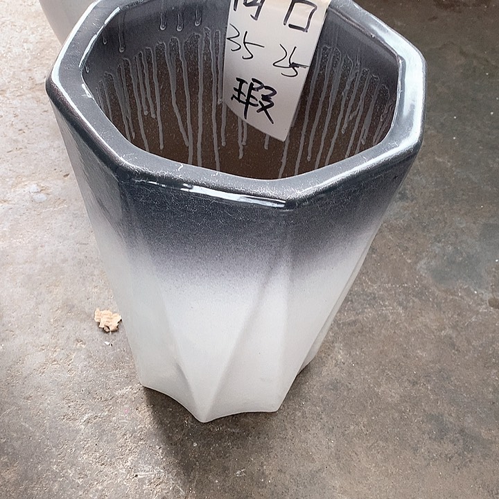 花盆陶瓷的八方渐变中号