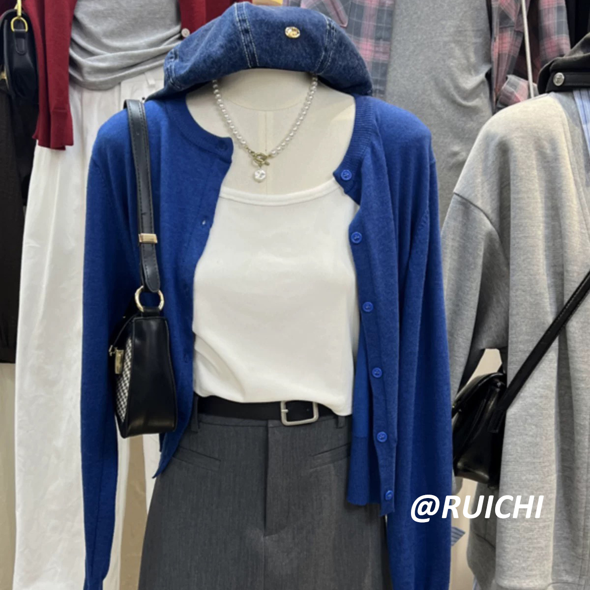 韩系穿搭氛围感2025新款百搭时尚克莱因蓝针织开衫