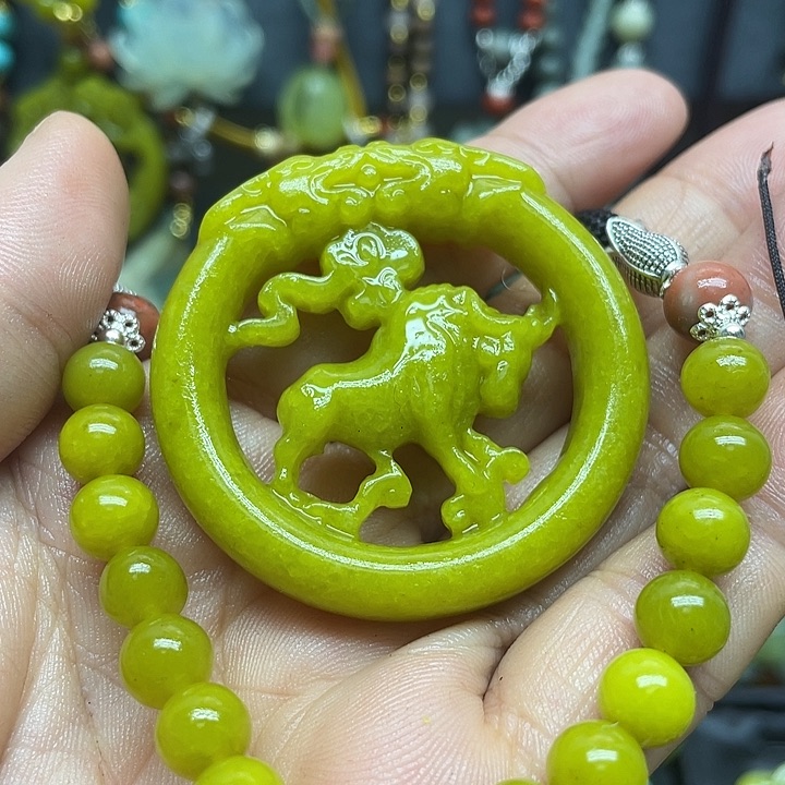 未镶嵌岫玉吊坠吊坠