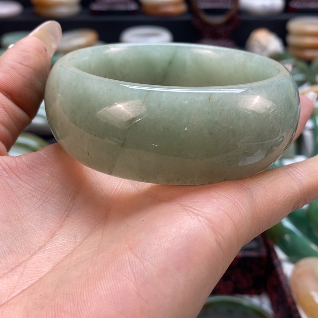 石英岩玉足铂镶嵌手镯