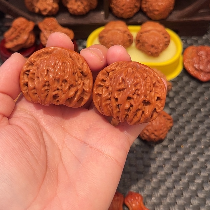 文玩核桃把件霞云岭43