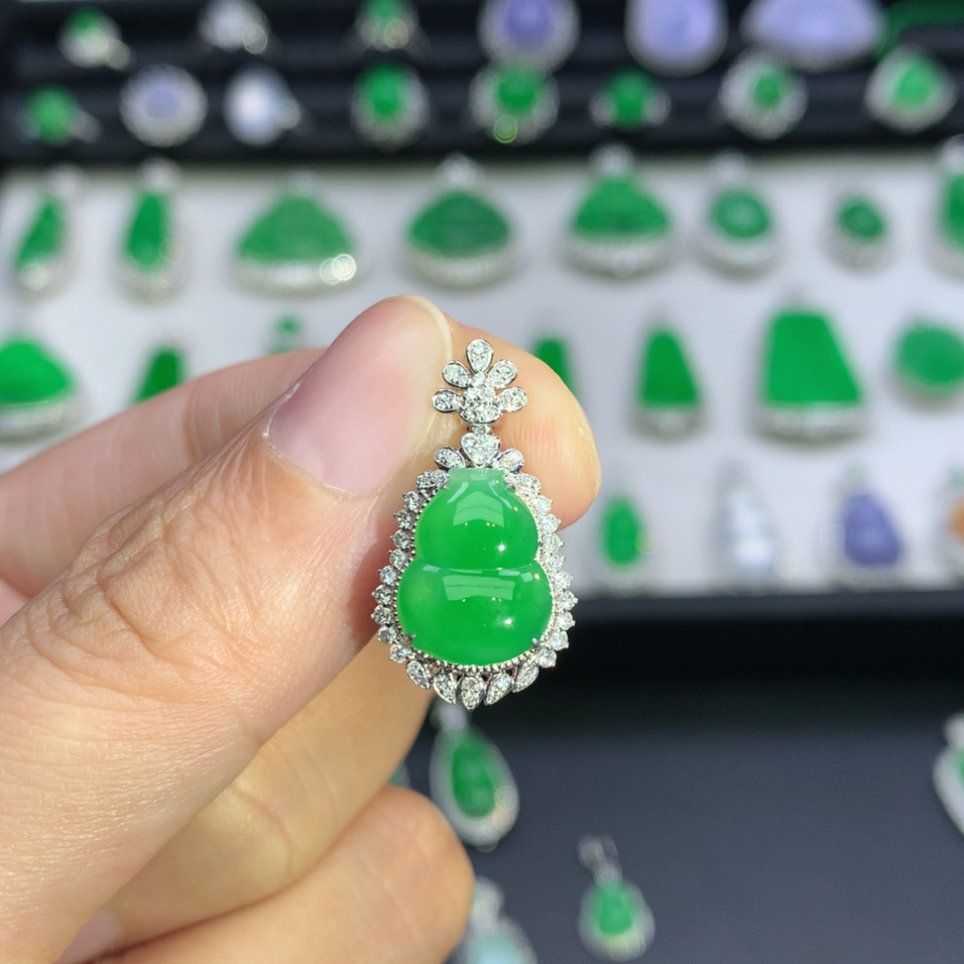 翡翠18K金镶嵌吊坠(不含链)