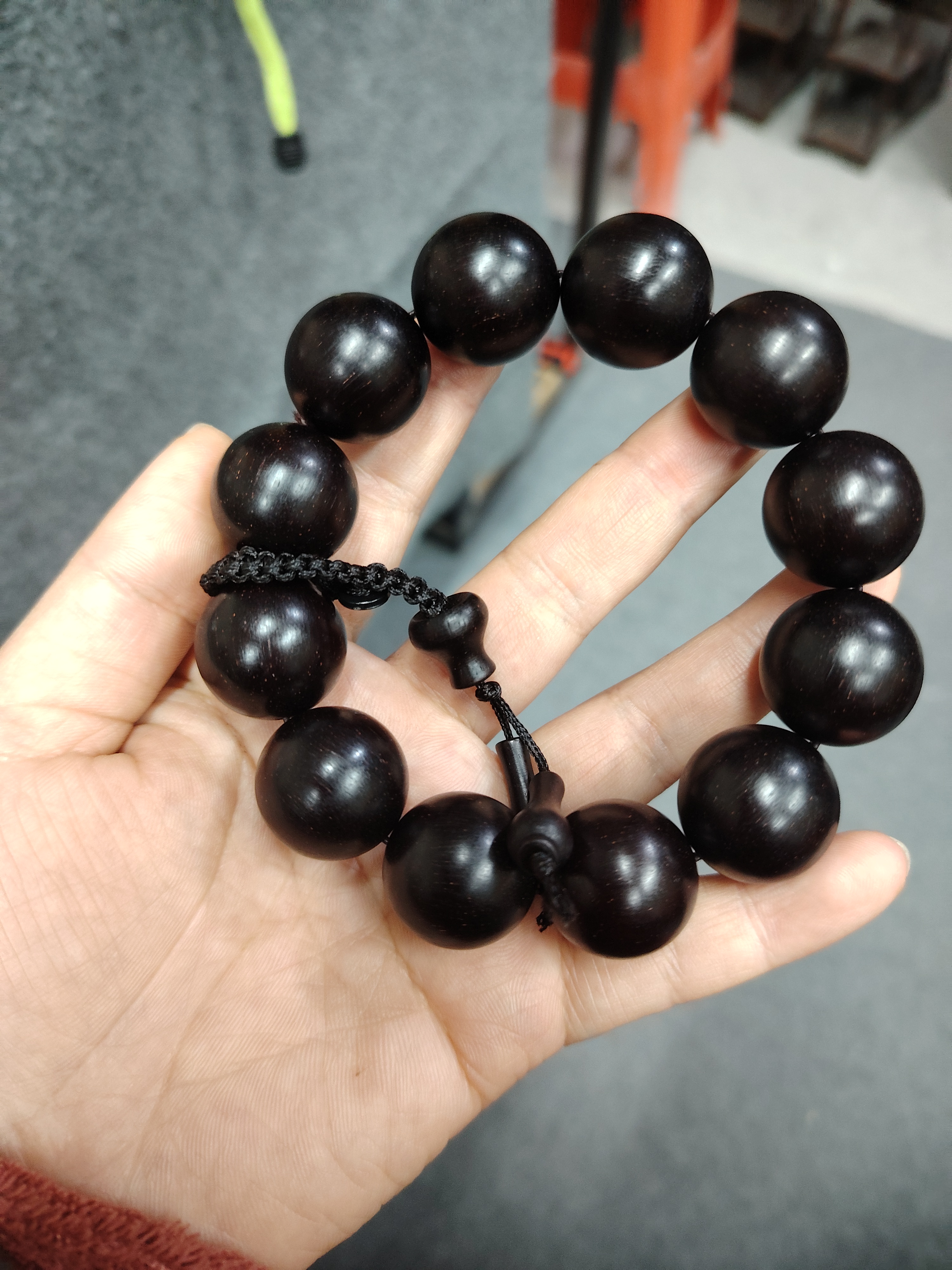 木质精品小摆件一个